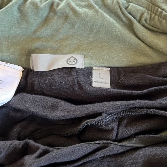 Tasc running shorts - Picture 3 of 4